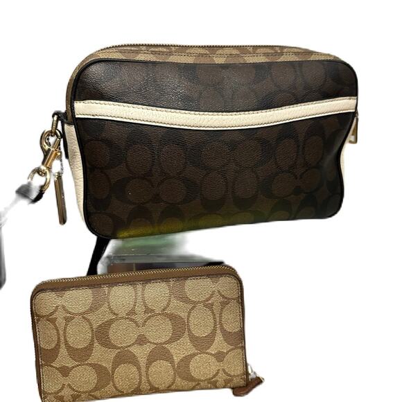 Coach Jes Signature Leather Crossbody Camera Bag + matching wallet MSRP $578 - Picture 2 of 16